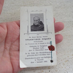 Religieus katholiek kaartschrijn met reliekschrijn van de heilige Paterke van Hasselt, broer Valentinus Paquay. (K 4)
