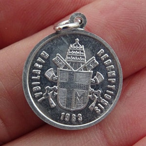 Religious catholic aluminium medal pendant medaillon charm medallion of Pope John Paul II and.  ( A 14 a  )
