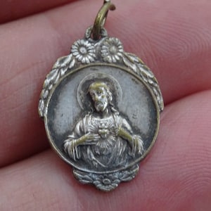 Religious antique silver plated medal pendant medallion charm Holy Jesus Christ and The Sacre Coeur of Montmartre souvenir of Paris. P 30