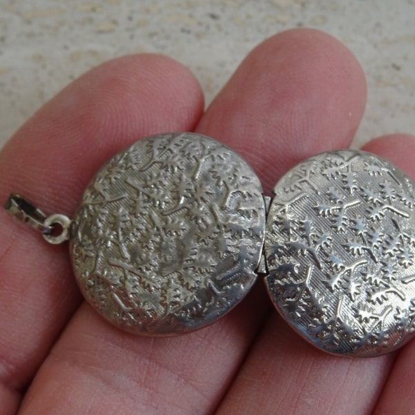 Vintage French silver plated locket medal medallion shrine pendant. ( P 8 )
