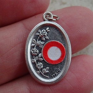 Religious catholic silver plated  shrine charm medal pendant medallion with relic of Saint Peregrine. ( 16 )