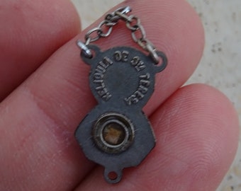 Religious antique catholic silver plated medaillon Holy charm medallion relic pendant medal shrine of Saint Therese of Lisieux. ( A 25 )