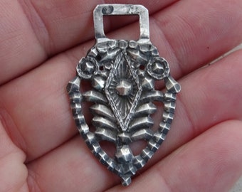 Pendentif médaillon à breloques médaille du zodiaque constellation du zodiaque en argent ( MARQUÉ 855 ) signe du crabe le cancer. ( A 19 ) - Canada
