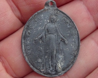 Religious antique French copper charm medallion pendant miraculous medal of Immaculate Conception of Holy Mary. ( 4 V ) TM