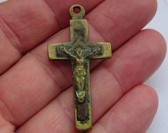 Pendentif Croix En Laiton émaillée Ancienne - Datant D'environ 1900 - Occasion