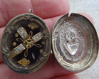 Religious antique French silvered  theca shrine with relic reliquary of Saint Therese, Francis de Sales and Jane Frances de Chantal. D 11