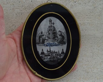 Religiöses Medaillon mit Anhänger, hinter Glas, das die Heilige Jungfrau Maria von H. Berg bei Pribram mit Engeln und Cherubim darstellt. ( 29 Z)