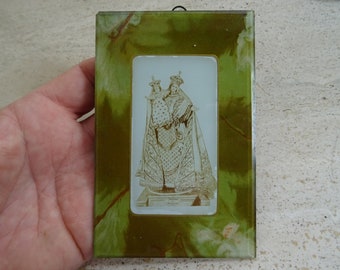Religious antique French catholic medallion medal picture lithograph painting of Virgin Holy Mary and Child Jesus of Bon Secours. ( 46 )