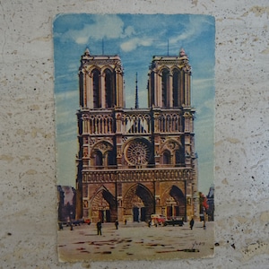 Vintage French card of the cathedral of Notre Dame de Paris. ( 4 )