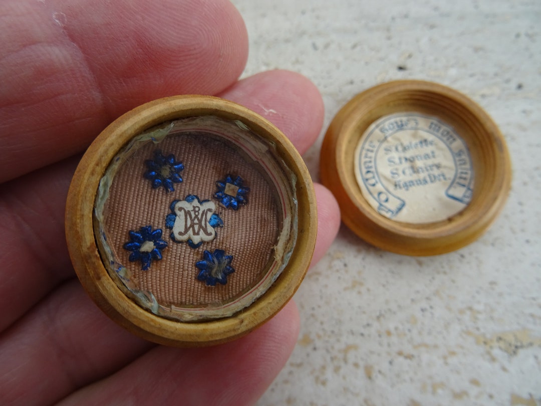 Museal Religious Antique French Wooden Shrine With Relics Saint Claire ...