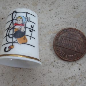 Vintage Porcelainen Thimble Thimbleful With Stave of Musical Notation ...