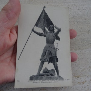 Antigua postal francesa usada con estatua de monumento de Juana de Arco, recuerdo de Juana de Arco de Jargeau. ( G 15 )
