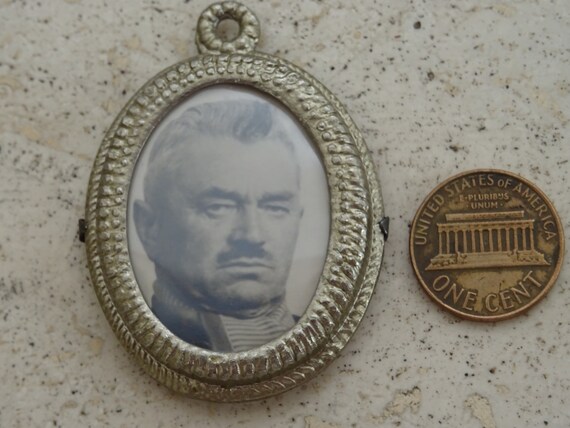 Antique French silver plated photo holder locket … - image 2