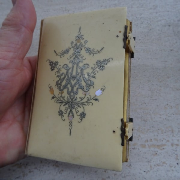 Religious antique catholic French missal booklet prayer book missel inlayed with mother of pearl with prayers and litanies. ( 7 )