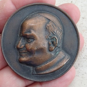 Religious antique catholic bronze token medal pendant medallion of Pope John Paul II papa Johannes Paulus II souvenir of Lubaczow. ( 21)