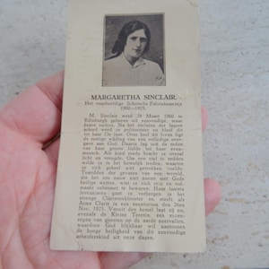 Religiöse antike Schreinkarte mit dem Reliquienreliquiar der gesegneten Schwester Schwester Margaret Sinclair.  ( PP 31 )