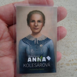 Religiöser katholischer Karten-Schrein mit Reliquie aus dem Tuch der Seligen Schwester Anna Kolesarova. V V 9