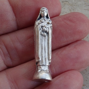 Religious French catholic silver plated statue of Saint Therese of Lisieux. ( A 3 )