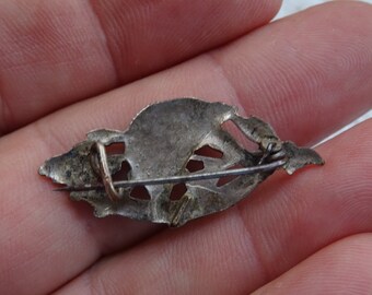 Broche épingle Antique Française 19ème Siècle - Argent émaillé Casque Ailé - Occasion Vintage