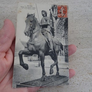 Antigua postal francesa usada con estatua de monumento de Juana de Arco, recuerdo de Juana de Arco de Reims. ( G 14 )