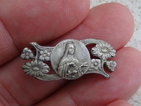 Broche Religieuse Catholique Vintage En Métal - Occasion, Bon état Général, Fabriquée En France
