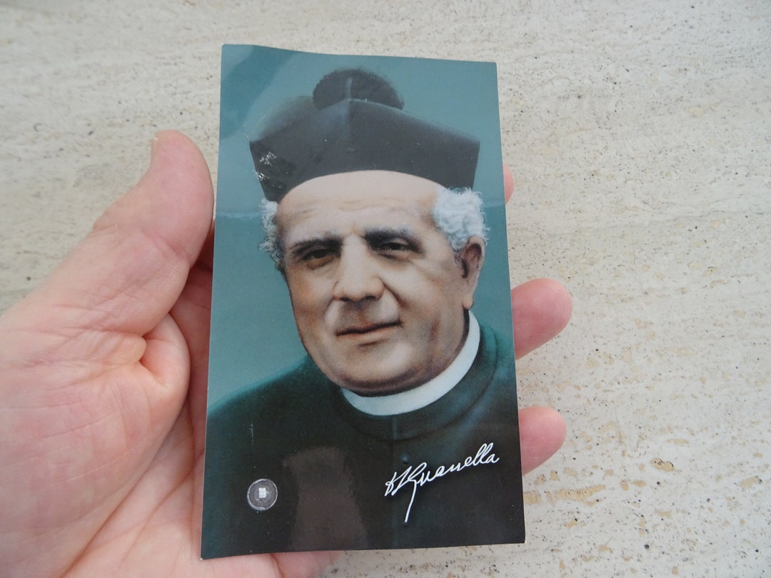 Religious Catholic Card Shrine Reliquary Relic of the Cloth of Blessed