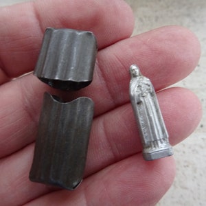 Religious antique French catholic ledden pocket shrine altar chapel WO I with statue of Saint Therese. ( 17 )