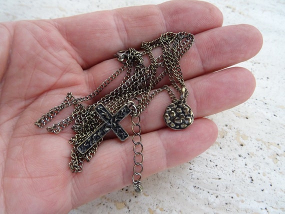 Chaîne Longue Vintage Plaquée Argent Avec Pendentif Croix - Bijou Ancien D'occasion