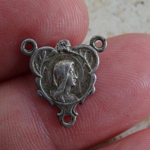 Religious vintage catholic silver plated rosary center medal connector with Holy Virgin Mary. G 32