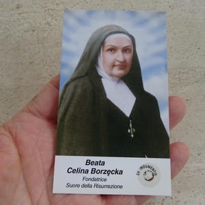 Religiöser katholischer Kartenschrein mit Reliquienreliquie aus dem Tuch der Seligen Celina Celine Chludzińska Borzęcka. ( X X 33 )