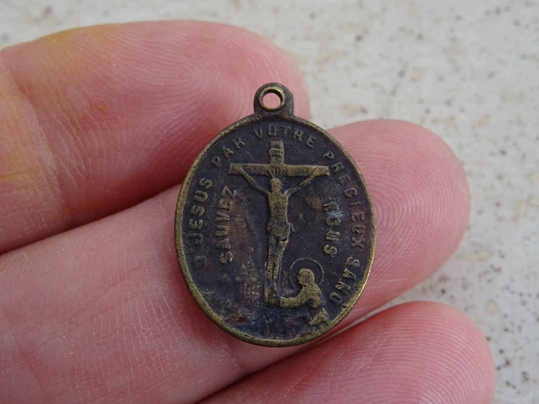 Religious Catholic Copper Medal Pendant With the Body After Etsy UK