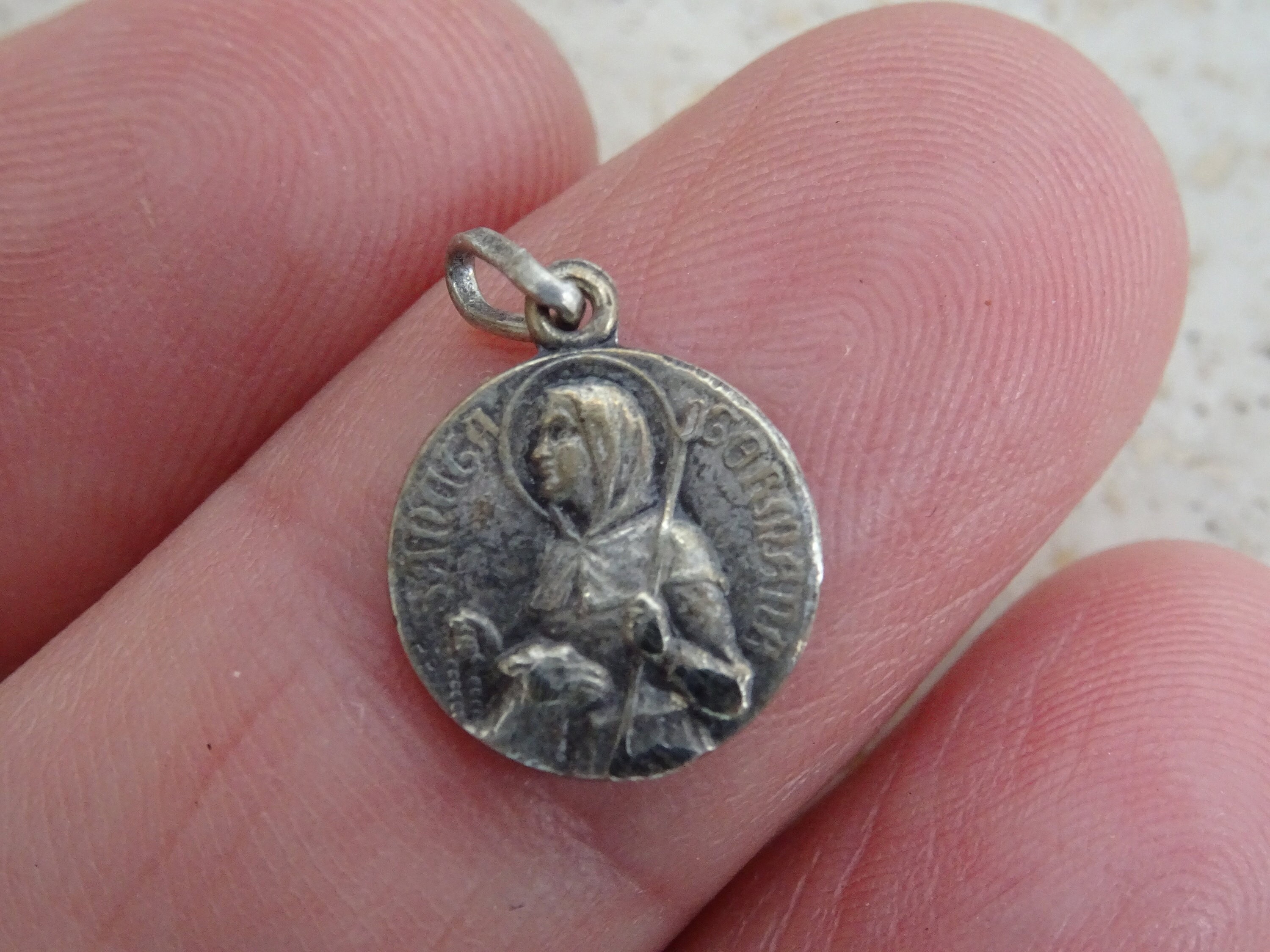 **聖ゲルマヌス（Saint Germain）**のメダイ 聖ゲルマヌス（Saint Germain）**のメダイ Saint Germain Medal - Etsy