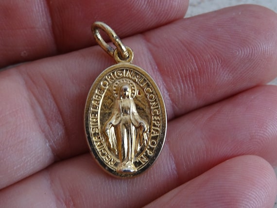 Pendentif Ancien Vierge Marie En Métal - Religieux - Occasion - Fabriqué En France