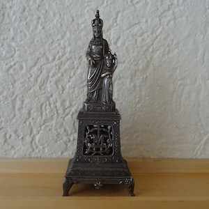 Religious antique catholic silvered  French statue of Holy Virgin Mary Our Lady and Child Jesus . ( 16 V )