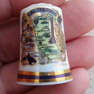 Vintage porslinsfingerborg, souvenir från Kalifornien i USA. (ZZ 26)