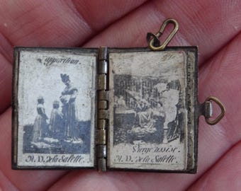Religieus antiek Frans boekje met zwart-witfoto&#39;s van de Heilige Maagd Maria van Salette. (21)