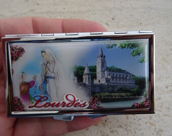 Vintage Lourdes Pill Box Virgin Mary | Catholic Travel Souvenir | Religious Trinket Box | Prayer Box | France Lourdes Shrine. ( C 1 )