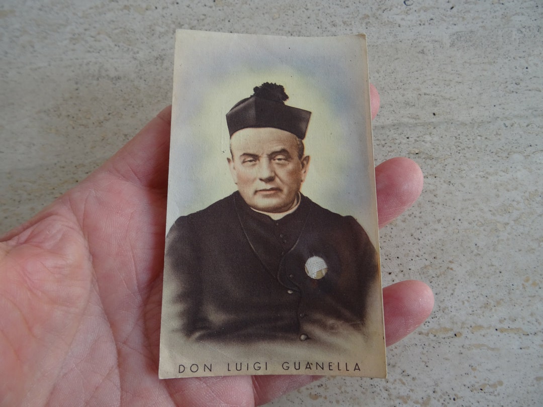 Religious Catholic Card Shrine Reliquary Relic of the Cloth of Blessed