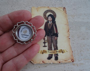 Religious Portugese medal medallion shrine with relic reliquary of Saint Francisco de Jesus Marto souvenir of Fatima.  ( M 15 )