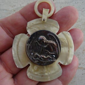 Medaglia Angelo Custode In Acrilico Per Culla – Decorazione Cameretta Bambino, Con Nastro E Biglietto Di Preghiera