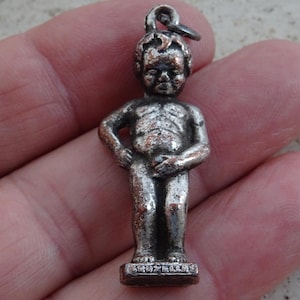 Vintage Belgium silver plated pendant medal charm medallion with statue of Manneken Pis, Brussels Belgium,  Menneke Pis, Bruxelles. O 4