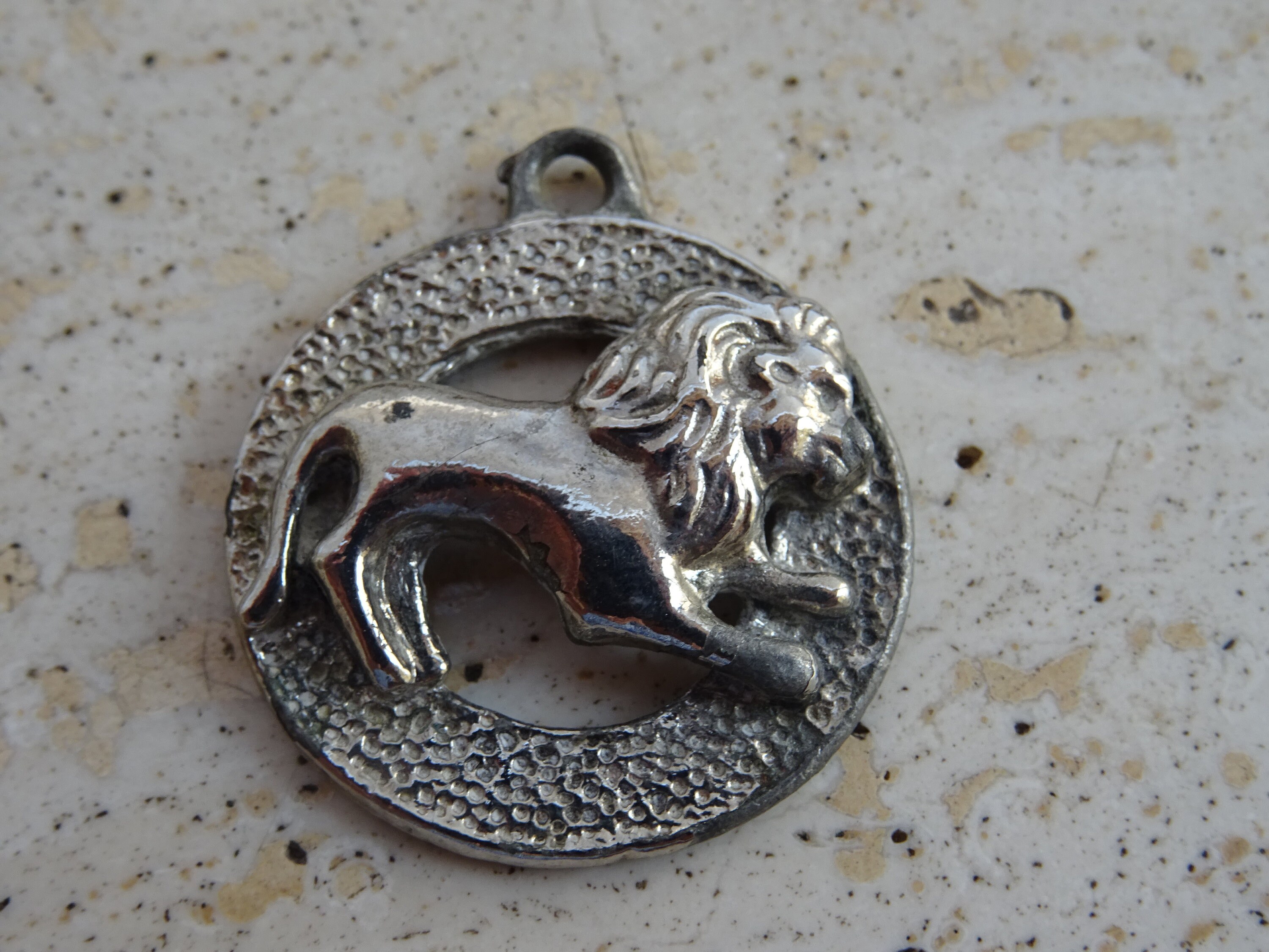MEDALLE DU ZODAQUE CAPRCORNE VNTAGE 70 | accessores-shop-fr