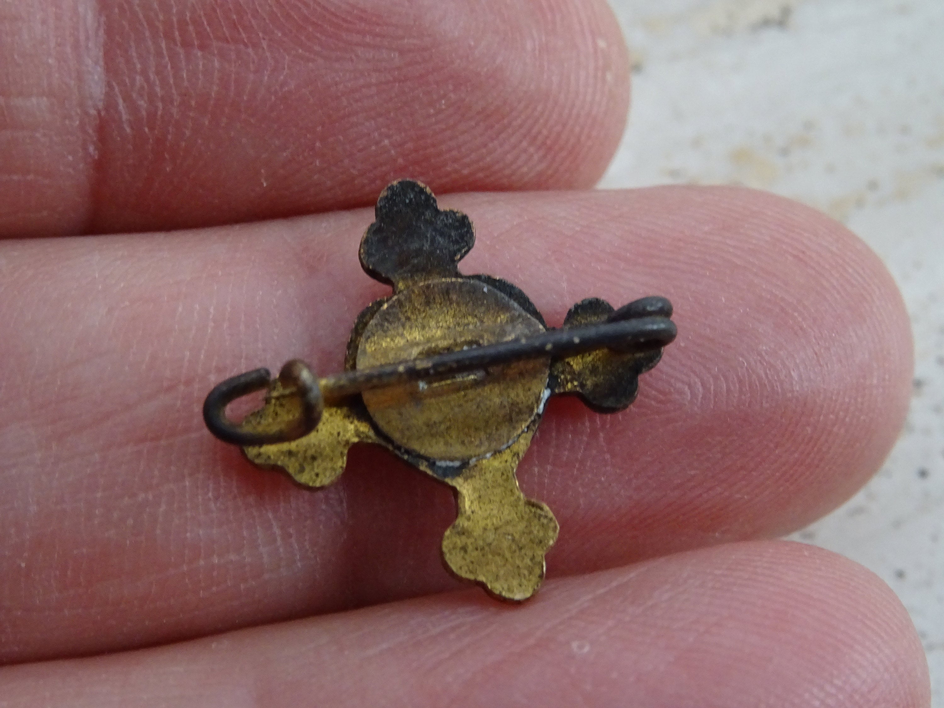 Broche Religieuse Catholique Vintage En Métal - Occasion, Origine France