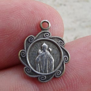 Religious  French silvered catholic medal pendant medaillon charm pendant medallion of Saint Blaise. ( patron of throat illnesses )   B 6