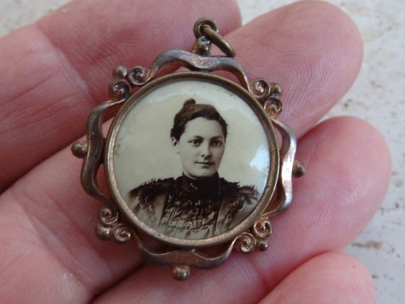 Antique French copper photo holder locket medal m… - image 1