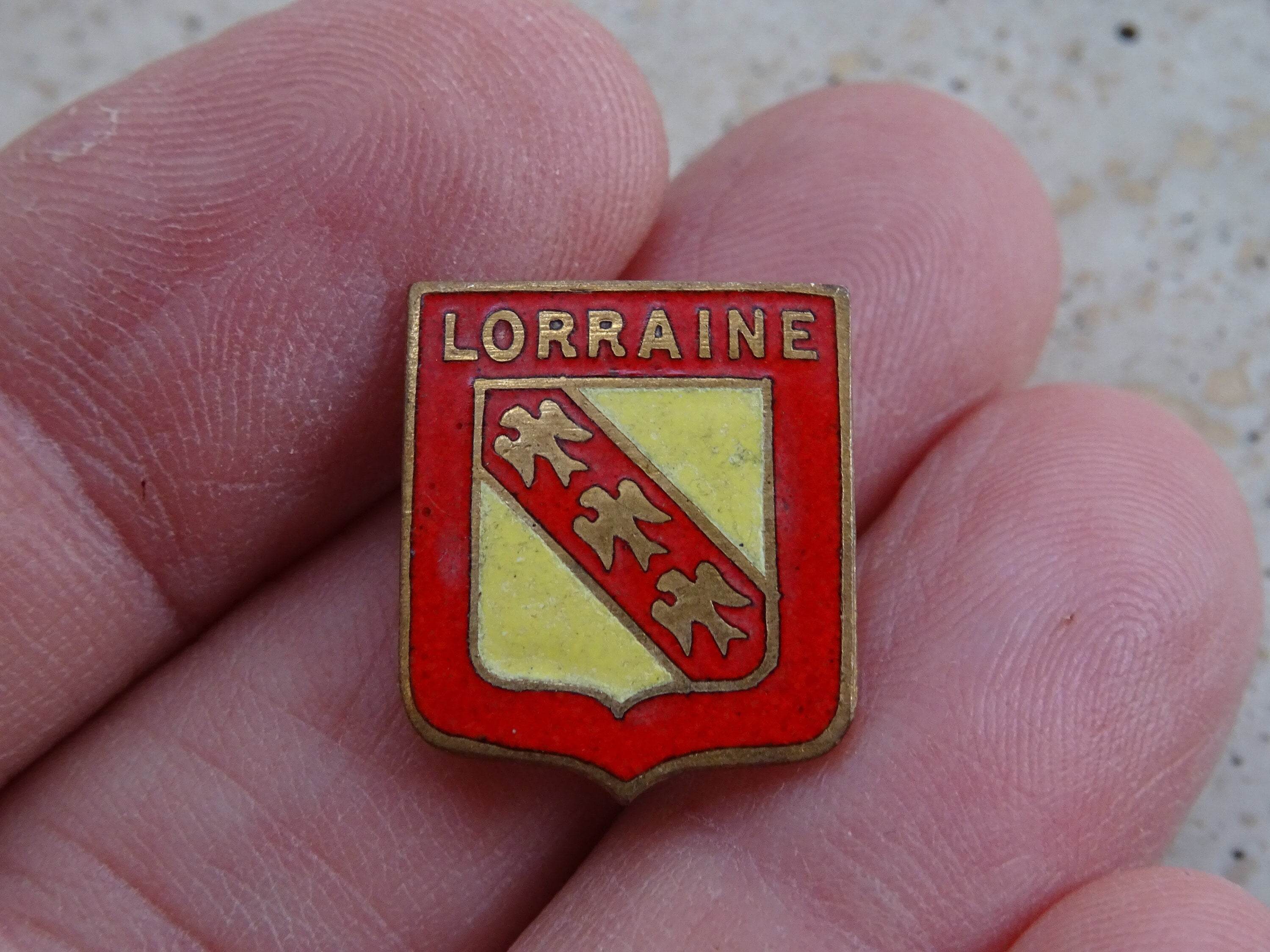 Broche Ancienne Porte-photo - Blason Armoiries Britanniques - Plaqué Or