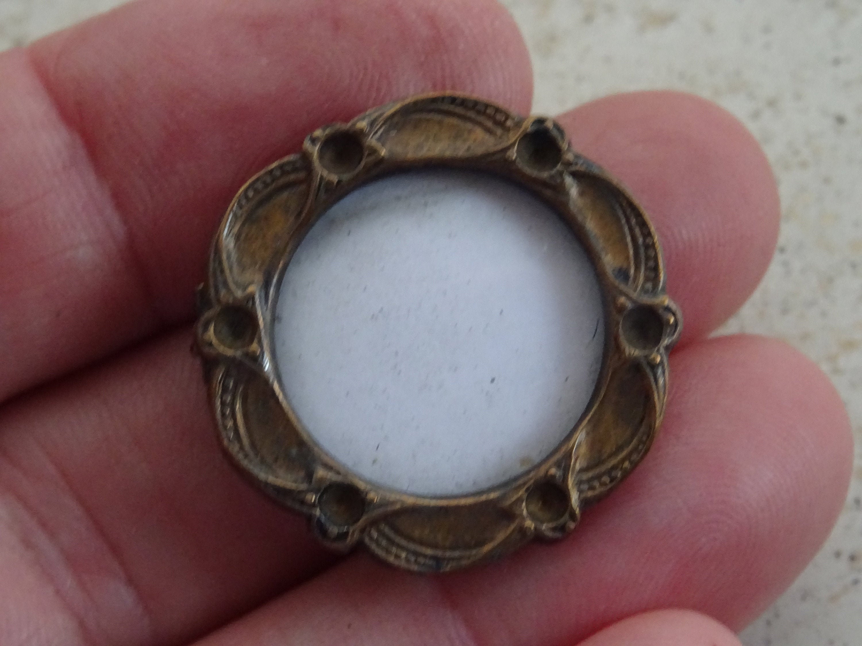 Art Deco Antique French empty silver plated photo holder locket medal medallion photo locket pendant brooch. ( T 9 )