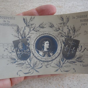 Antieke Franse ongebruikte post prentbriefkaart met de zaligverklaring van Jeanne d'Arc Jeanne d'Arc in 1909. ( E 8 )
