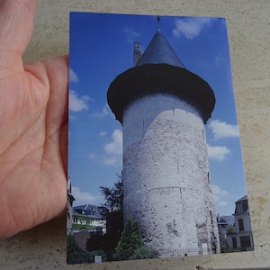 Vintage französische unbenannte Postkarte mit Statue Jeanne d'Arc Jeanne des Bogens Souvenir des Turms von Rouen. ( E 37 )