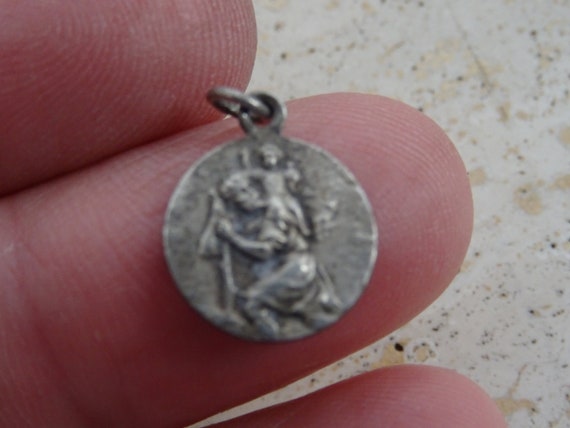 Pendentif Religieux Catholique Vintage En Métal - Occasion, Fabrication Française
